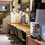 Bee Self-check-in-hotel Hotel