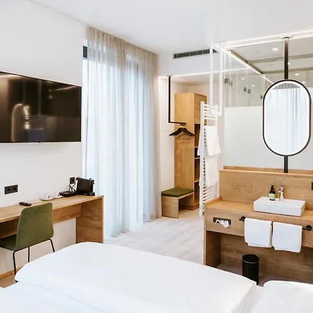 酒店 Bee Self-check-in-hotel 3*